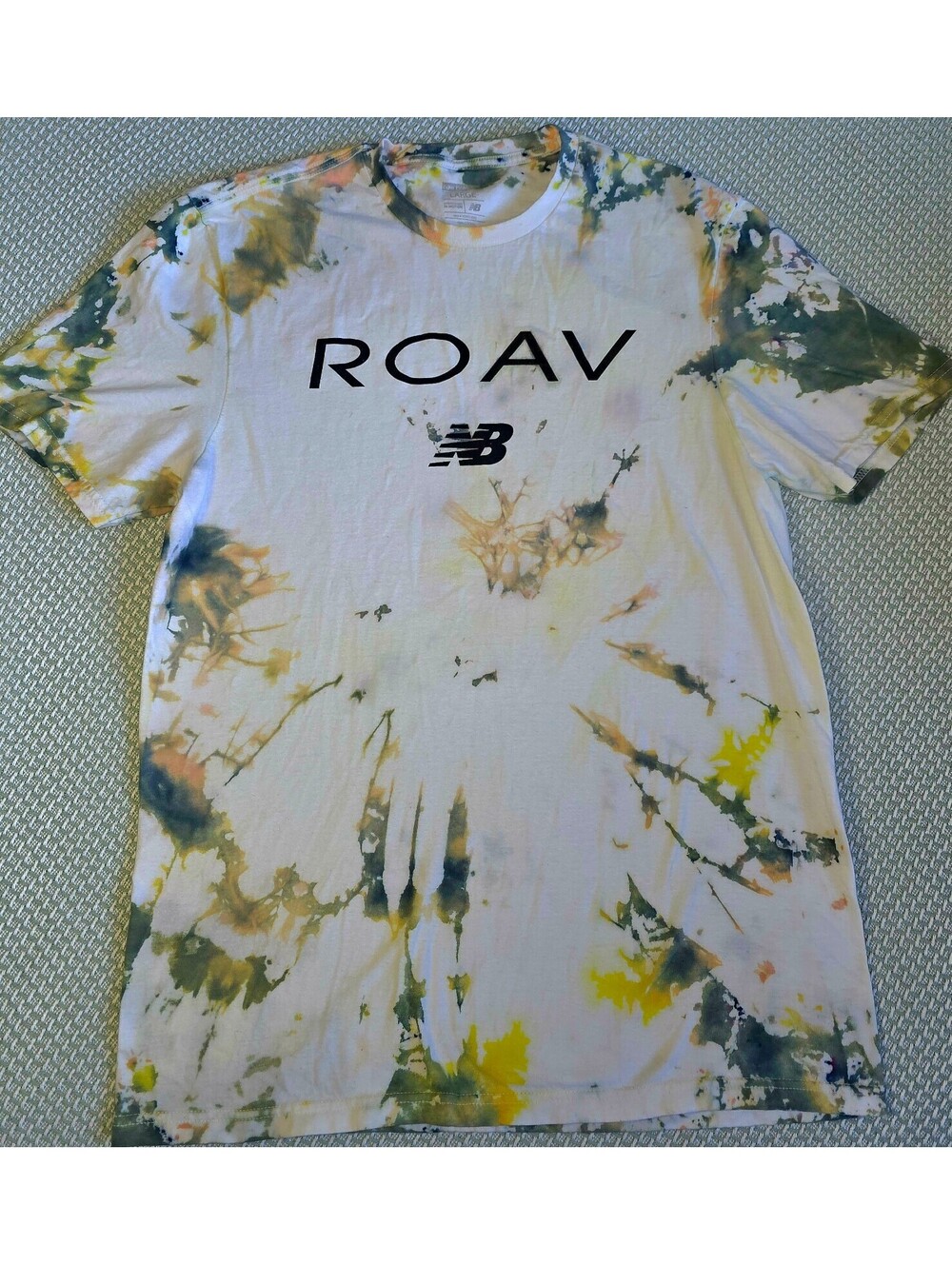 Mens new Balance ROAV t-shirt size Lg